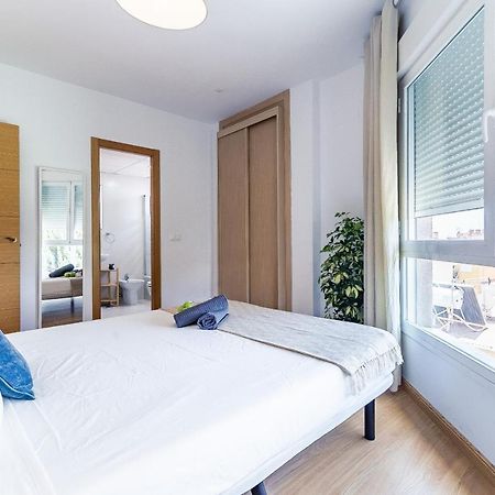 Modern Beach Apartment Valparaiso With Parking Málaga Eksteriør billede
