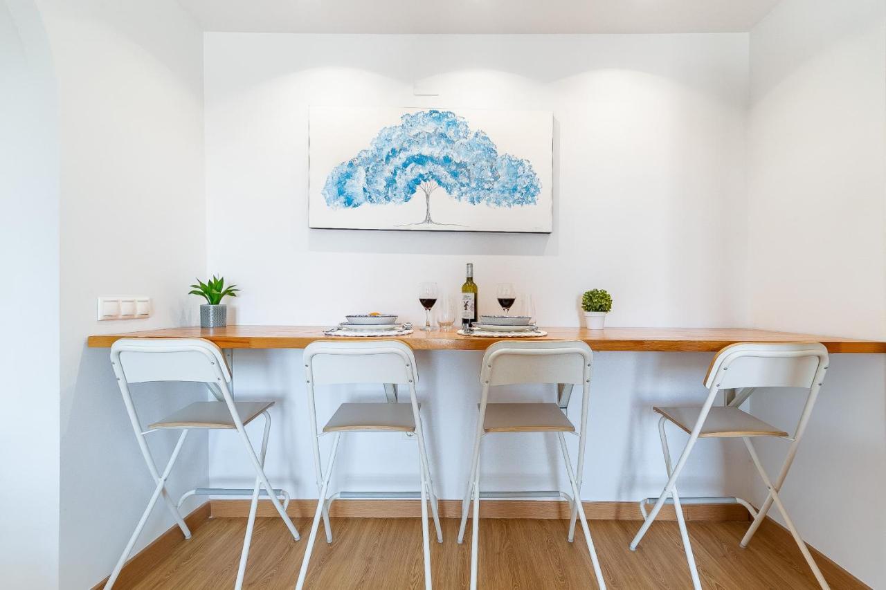 Modern Beach Apartment Valparaiso With Parking Málaga Eksteriør billede