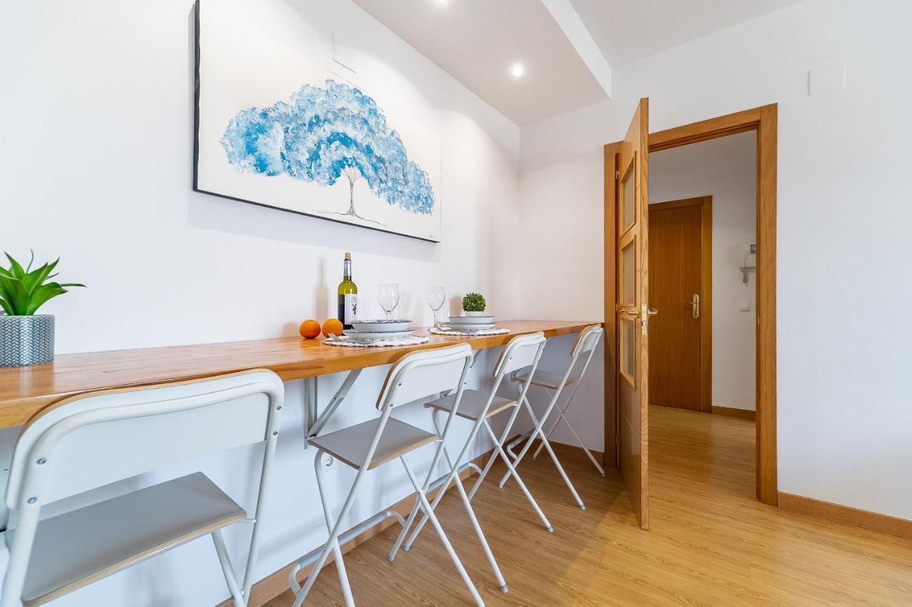 Modern Beach Apartment Valparaiso With Parking Málaga Eksteriør billede