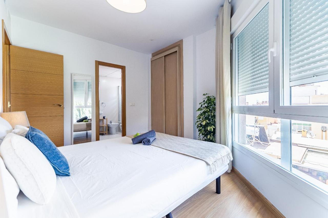 Modern Beach Apartment Valparaiso With Parking Málaga Eksteriør billede
