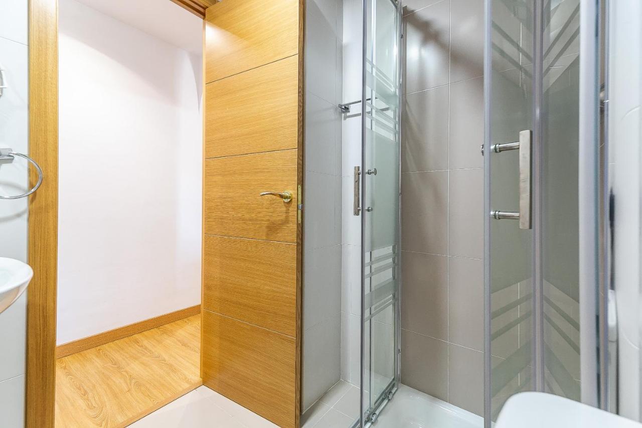 Modern Beach Apartment Valparaiso With Parking Málaga Eksteriør billede